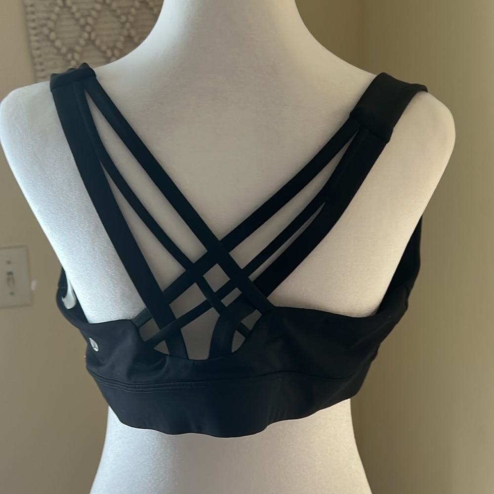 Lululemon energy bra black az 14
